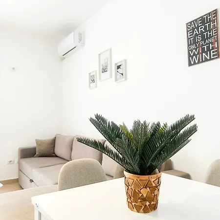 Balkan Bliss 826 Mini-hôtel Golem (Tirana)