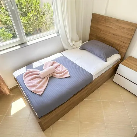 Balkan Bliss 826 Mini-hôtel Golem (Tirana)